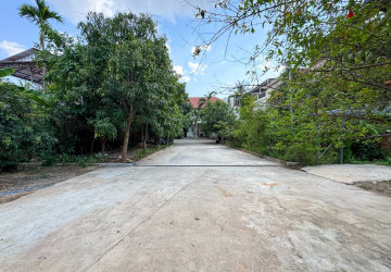 7 Bedroom Guesthouse For Rent - Svay Dangkum, Siem Reap thumbnail