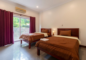 7 Bedroom Guesthouse For Rent - Svay Dangkum, Siem Reap thumbnail