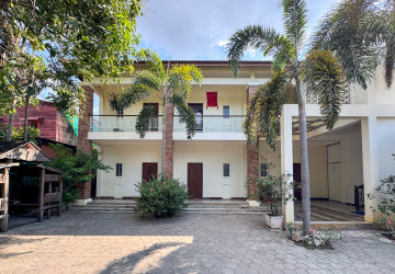 7 Bedroom Guesthouse For Rent - Svay Dangkum, Siem Reap thumbnail