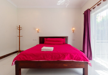 7 Bedroom Guesthouse For Rent - Svay Dangkum, Siem Reap thumbnail