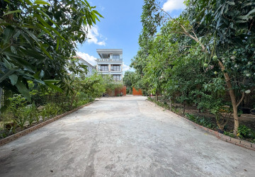 7 Bedroom Guesthouse For Rent - Svay Dangkum, Siem Reap thumbnail