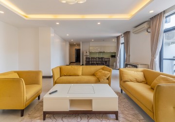 3 Bedroom Serviced Apartment For Rent - Wat Phnom, Phnom Penh thumbnail