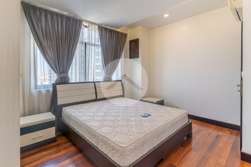 3 Bedroom Serviced Apartment For Rent - Wat Phnom, Phnom Penh