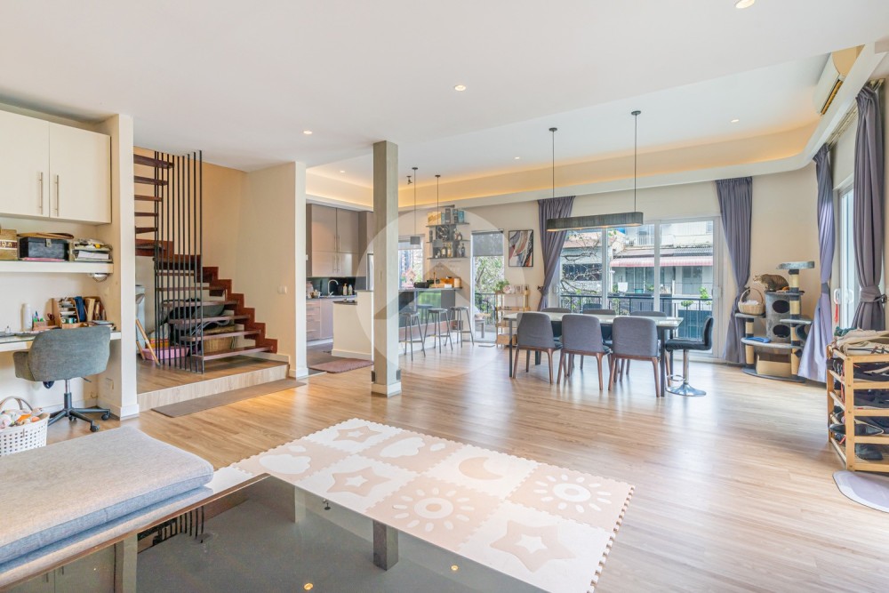 Renovated 2 Bedroom Apartment For Sale - BKK1, Phnom Penh