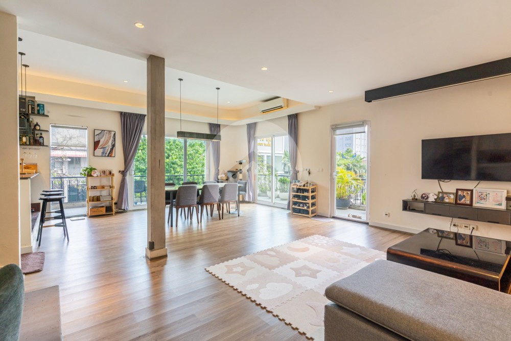 Renovated 2 Bedroom Apartment For Sale - BKK1, Phnom Penh - Image 4