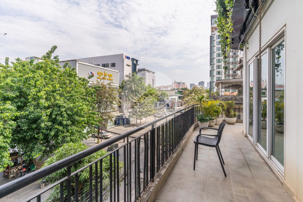 Renovated 2 Bedroom Apartment For Sale - BKK1, Phnom Penh - Image 22