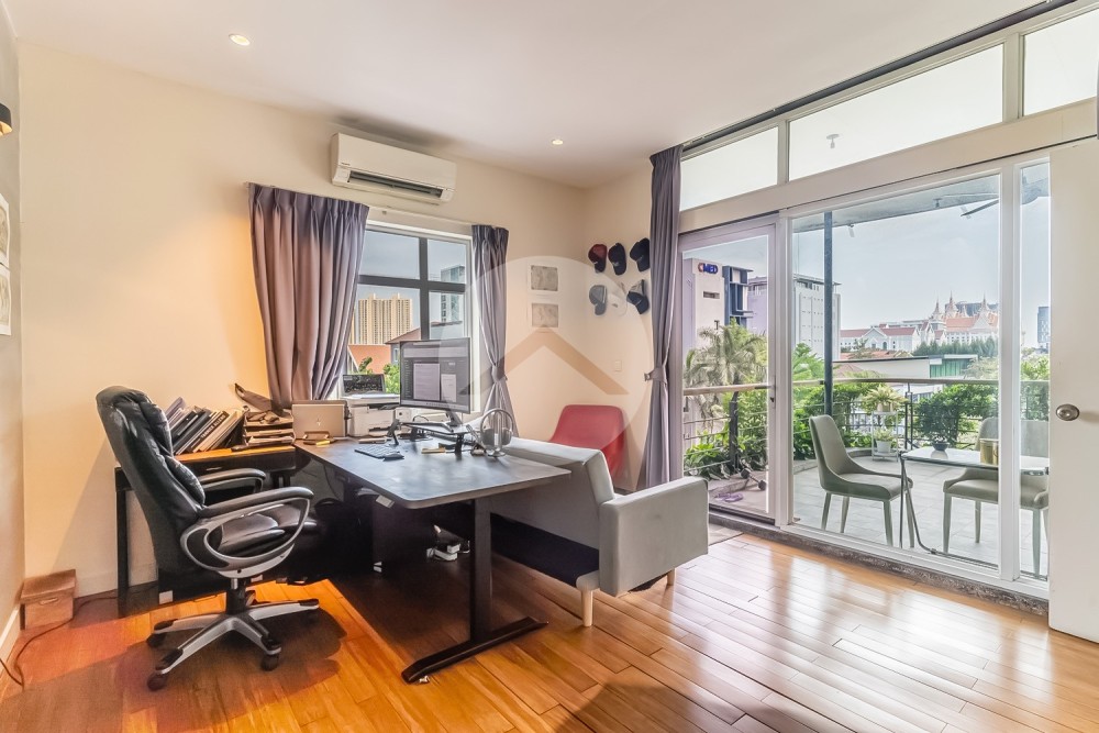 Renovated 2 Bedroom Apartment For Sale - BKK1, Phnom Penh - Image 10