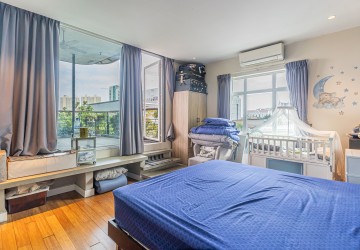 Renovated 2 Bedroom Apartment For Sale - BKK1, Phnom Penh thumbnail