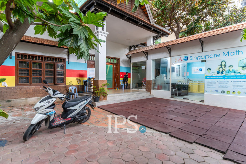 4 Bedroom Commercial Villa For Rent - Boeung Trabek, Phnom Penh