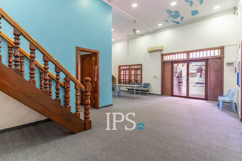 4 Bedroom Commercial Villa For Rent - Boeung Trabek, Phnom Penh