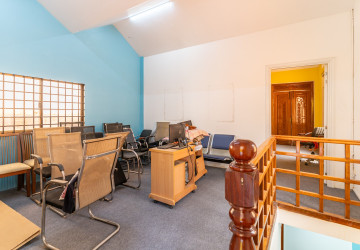 4 Bedroom Commercial Villa For Rent - Boeung Trabek, Phnom Penh thumbnail