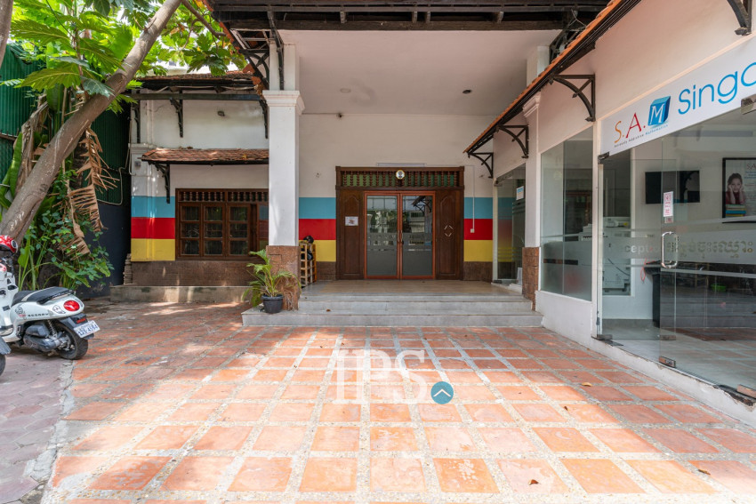 4 Bedroom Commercial Villa For Rent - Boeung Trabek, Phnom Penh