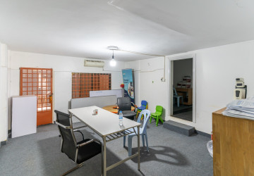 4 Bedroom Commercial Villa For Rent - Boeung Trabek, Phnom Penh thumbnail
