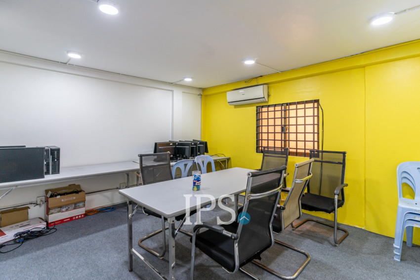 4 Bedroom Commercial Villa For Rent - Boeung Trabek, Phnom Penh