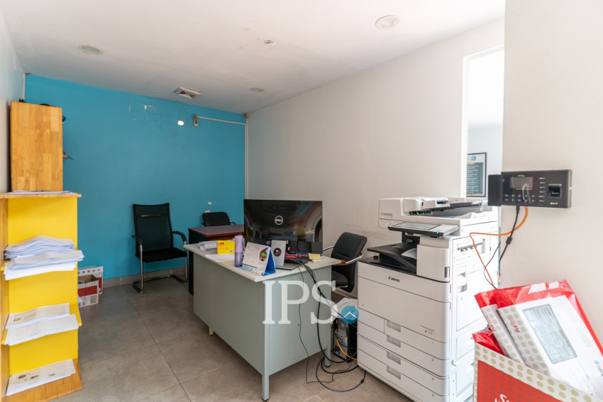 4 Bedroom Commercial Villa For Rent - Boeung Trabek, Phnom Penh