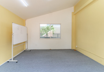 4 Bedroom Commercial Villa For Rent - Boeung Trabek, Phnom Penh thumbnail
