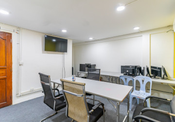 4 Bedroom Commercial Villa For Rent - Boeung Trabek, Phnom Penh thumbnail
