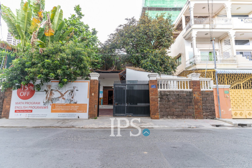 4 Bedroom Commercial Villa For Rent - Boeung Trabek, Phnom Penh