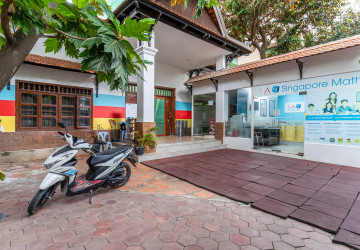4 Bedroom Commercial Villa For Rent - Boeung Trabek, Phnom Penh thumbnail