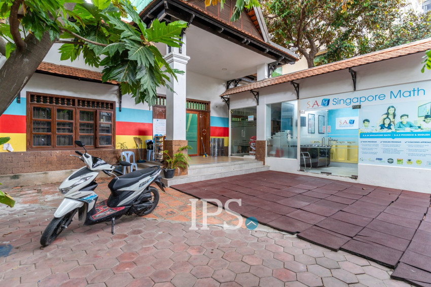 4 Bedroom Commercial Villa For Rent - Boeung Trabek, Phnom Penh