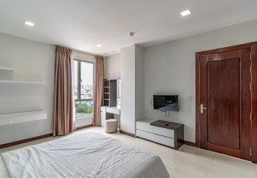 1 Bedroom Serviced Apartment For Rent -Tonle Bassac, Phnom Penh thumbnail
