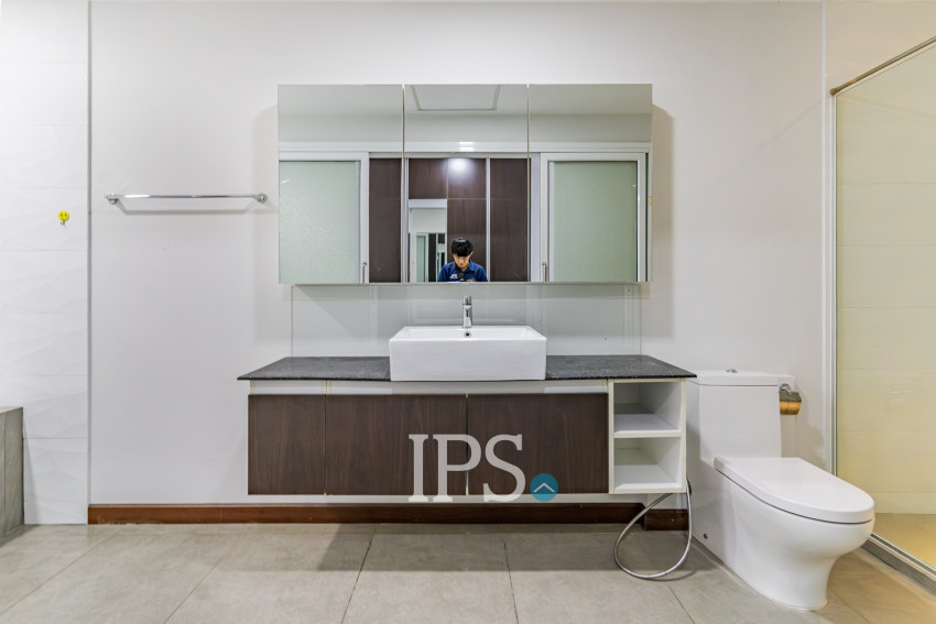 អាផាតមិនសេវាកម្ម 2 បន្ទប់គេងសម្រាប់ជួល - ទន្លេបាសាក់ ភ្នំពេញ