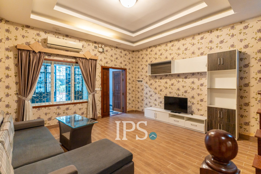 4 Bedroom Townhouse For Rent - Phsar Deum Thkov, Phnom Penh