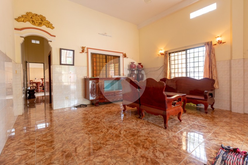 4 Bedroom House For Rent - Near National Road 6, Slor Kram, Siem Reap