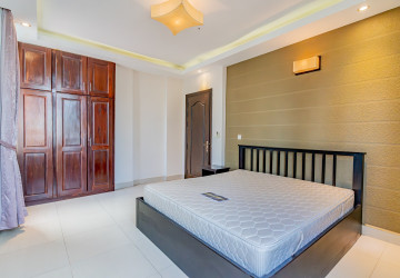 2 Bedroom Serviced Apartment For Rent - BKK1, Phnom Penh thumbnail