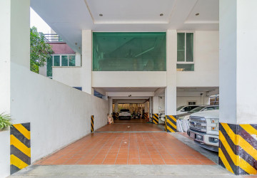 2 Bedroom Serviced Apartment For Rent - BKK1, Phnom Penh thumbnail