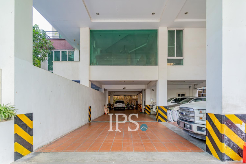 2 Bedroom Serviced Apartment For Rent - BKK1, Phnom Penh