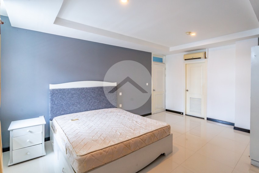3 Bedroom Serviced Apartment For Rent - Beoung Raing, Phnom Penh