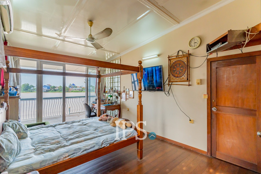 6 Bedroom House For Sale - Takhmao, Kandal