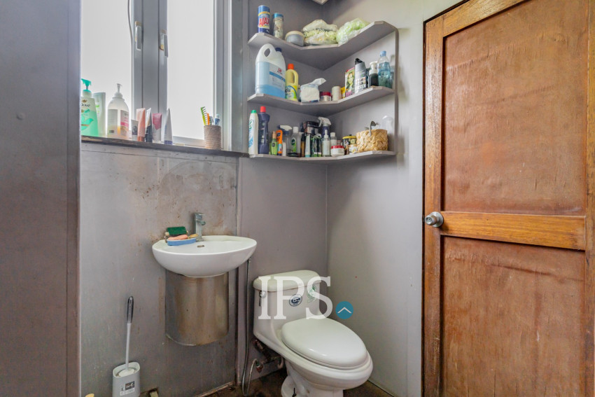 6 Bedroom House For Sale - Takhmao, Kandal