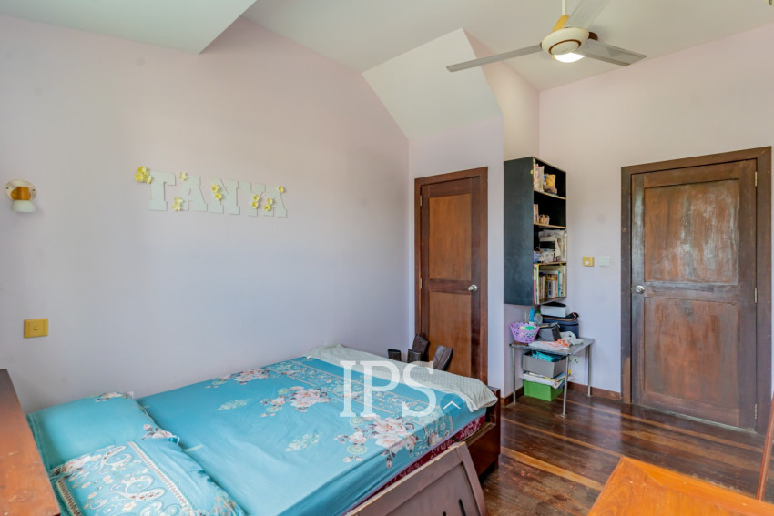 6 Bedroom House For Sale - Takhmao, Kandal