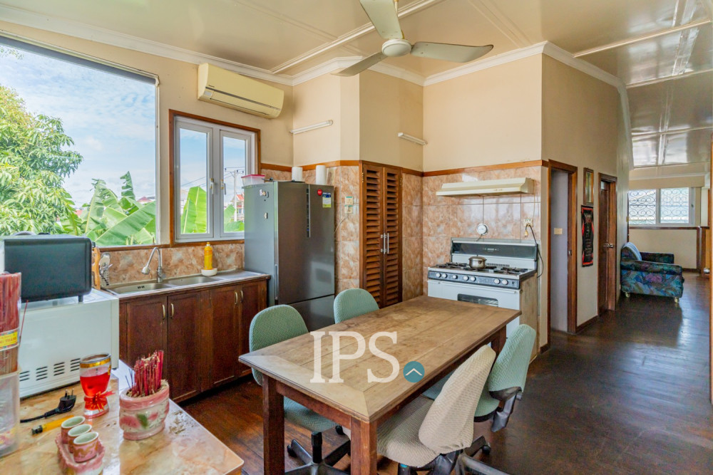 6 Bedroom House For Sale - Takhmao, Kandal - Image 12