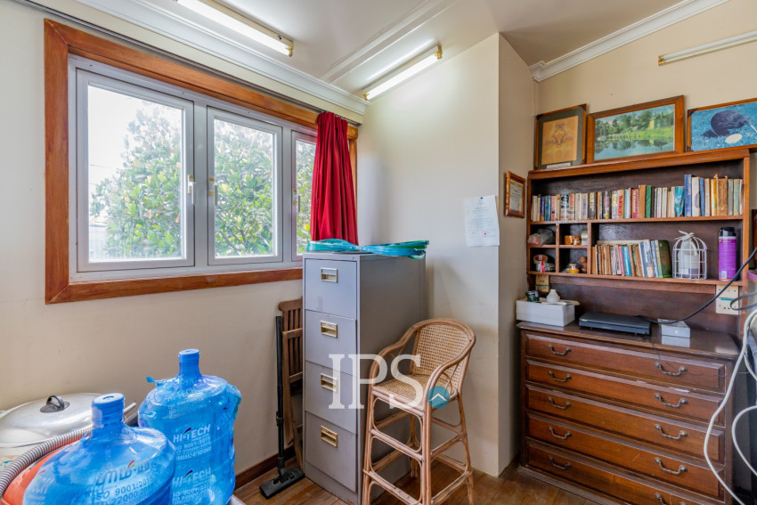 6 Bedroom House For Sale - Takhmao, Kandal