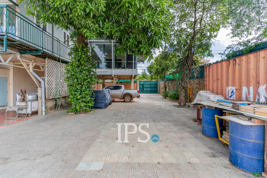 6 Bedroom House For Sale - Takhmao, Kandal