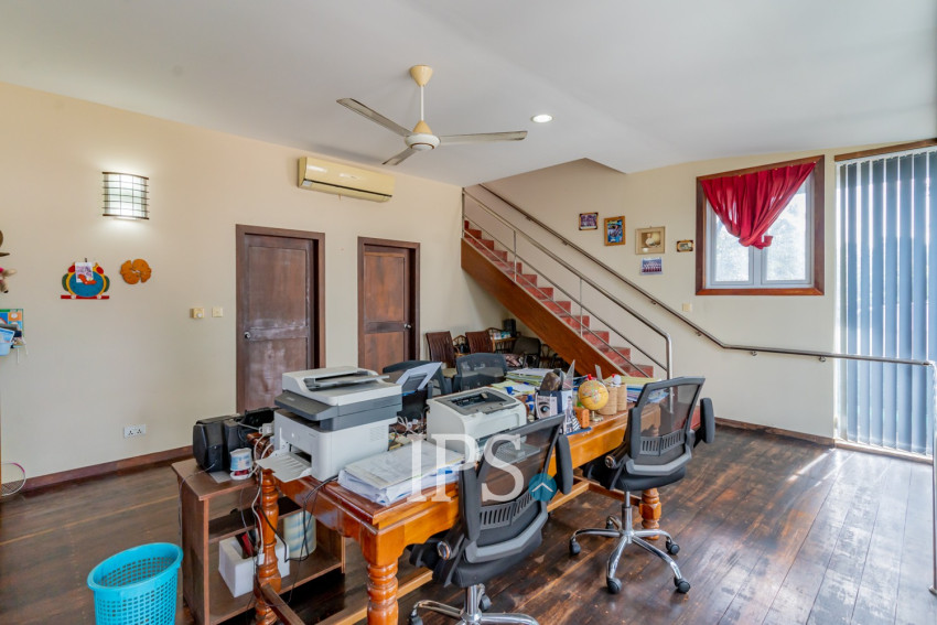 6 Bedroom House For Sale - Takhmao, Kandal