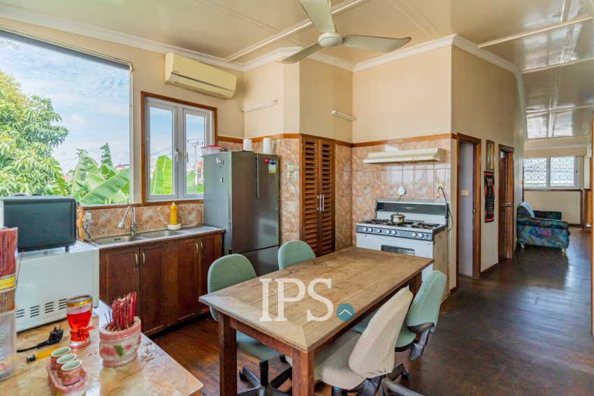 6 Bedroom House For Sale - Takhmao, Kandal