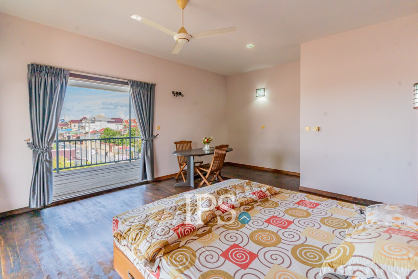 6 Bedroom House For Sale - Takhmao, Kandal