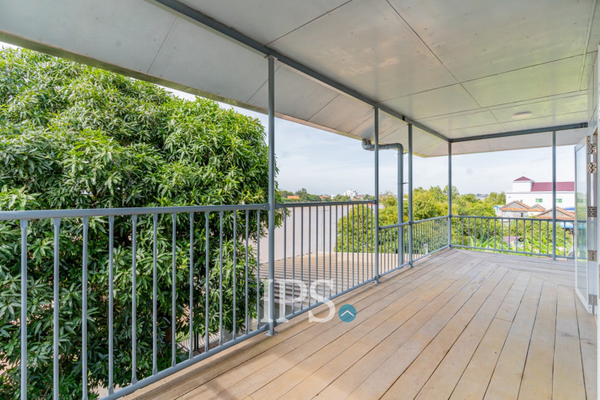 6 Bedroom House For Sale - Takhmao, Kandal