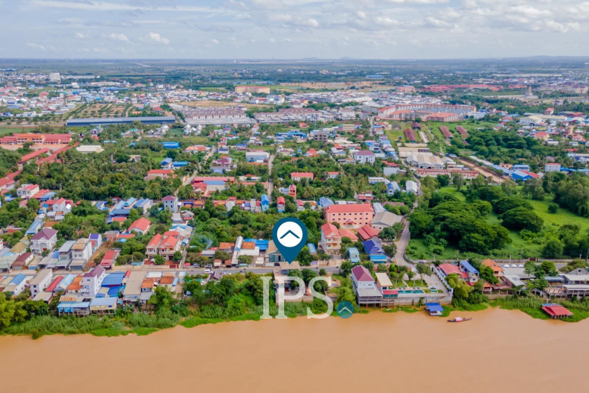 6 Bedroom House For Sale - Takhmao, Kandal