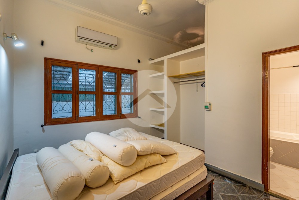 5 Bedroom Villa For Rent - Tonle Bassac, Phnom Penh - Image 13