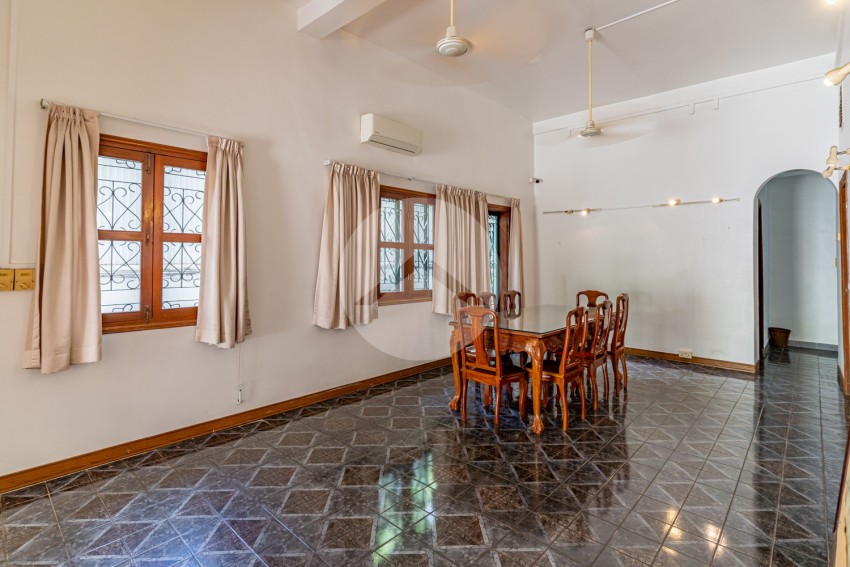 5 Bedroom Villa For Rent - Tonle Bassac, Phnom Penh