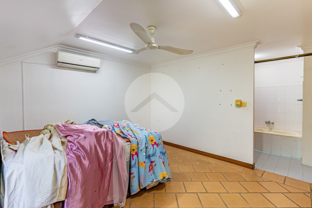 5 Bedroom Villa For Rent - Tonle Bassac, Phnom Penh - Image 20