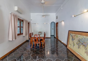 5 Bedroom Villa For Rent - Tonle Bassac, Phnom Penh thumbnail