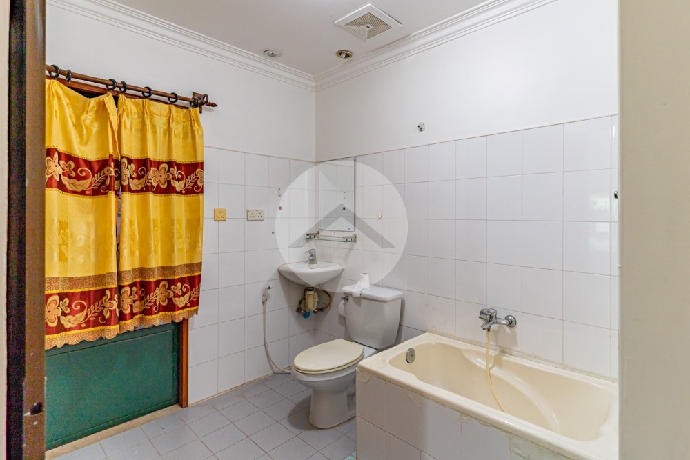 5 Bedroom Villa For Rent - Tonle Bassac, Phnom Penh - Image 27