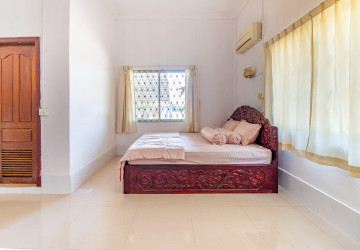 3 Bedroom House For Rent - Sala Kamreuk, Siem Reap thumbnail