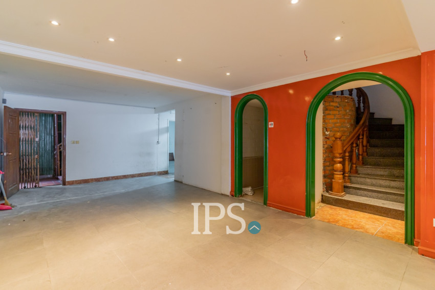 240 Sqm Retail Space For Rent - Tonle Bassac, Phnom Penh